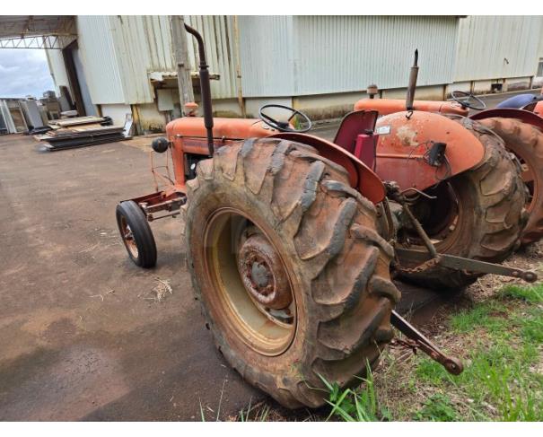Foto de LONDRINA/PR -  TRATOR AGRÍCOLA 4X2 MARCA MASSEY FERGUSSON MODELO MF 65X