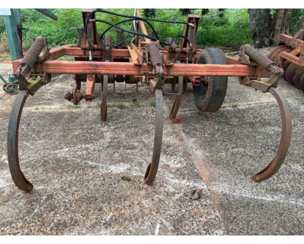 Foto de PONTA GROSSA/PR - SUCATA DE ESCARIFICADOR DE ARRASTO MARCA SEMEATO, SEM GARANTIAS