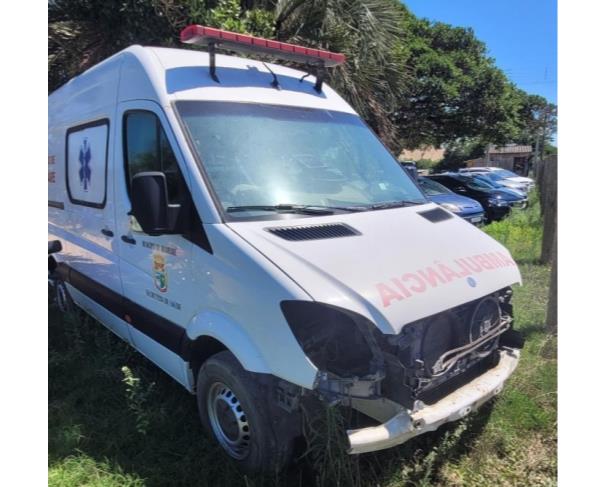 Foto de ARAMBARÉ/RS - Caminhão Mercedes Benz 415 Marimar Ambulância, 2013/2014, DIESEL 