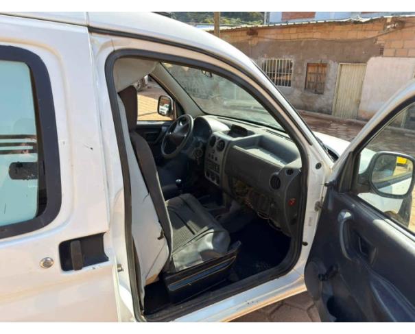 Foto de CARMÉSIA/MG - Caminhonete Citroen Berlingo All A, 2018/2019, FLEX 