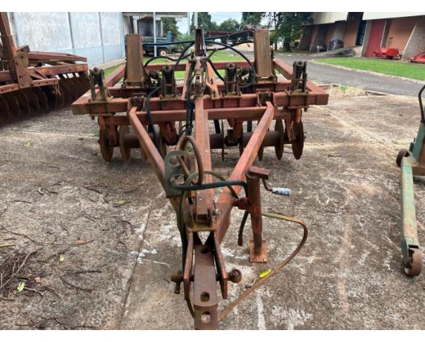 Foto de PONTA GROSSA/PR - SUCATA DE ESCARIFICADOR DE ARRASTO MARCA SEMEATO, SEM GARANTIAS