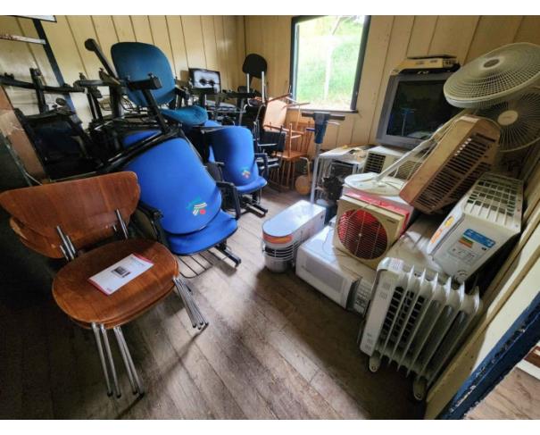 Foto de RIO DO SUL/SC - LOTE DE MOBILIÁRIO, ELETRODOMÉSTICOS E EQUIPAMENTOS
