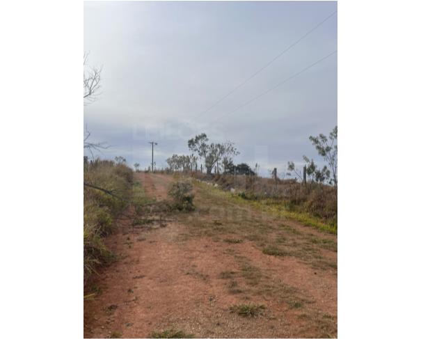 Foto de ESPIRITO SANTO DO DOURADO/MG- Terreno com área de 1.000,00 m², localizado na Rua 1, Chácara 30, Quadra “C”, do “Chacreamento Dois Irmãos”, Espírito Santo do Dourado/MG.