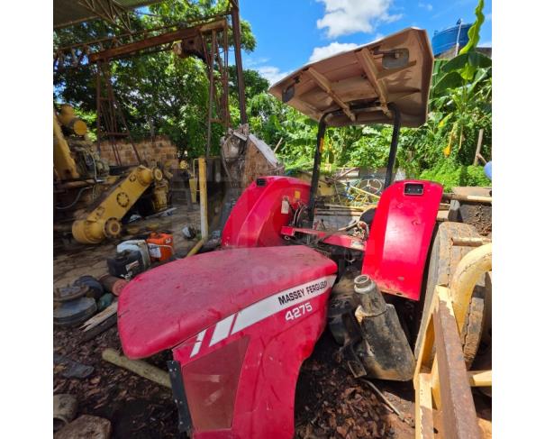 Foto de TUMIRITINGA/MG - Trator Agrícola Massey Ferguson, modelo 4275
