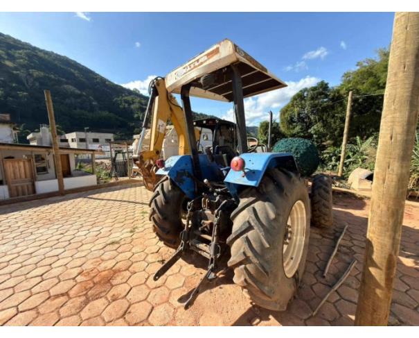 Foto de CARMÉSIA/MG - Trator New Holland, modelo TL75E