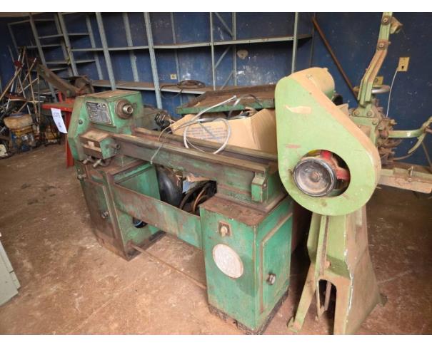 Foto de LONDRINA/PR - SUCATAS DE MATERIAIS DE OFICINA, COMPRESSOR COM AVARIAS, TORNO, MÁQUINAS DE SOLDA, SERRA