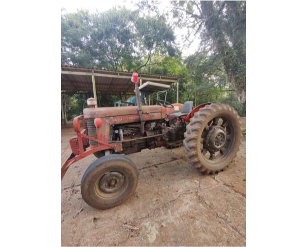 Foto de CHAPECÓ/SC - Trator agrícola de rodas - Ford modelo