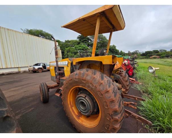 Foto de LONDRINA/PR - TRATOR AGRÍCOLA 4X2 MARCA CBT, MODELO 8440