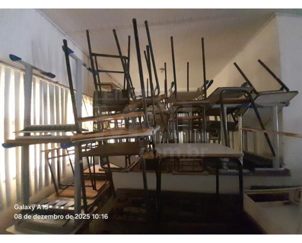 Foto de ELDORADO/MS - Diversos itens: carteira escolares infantis