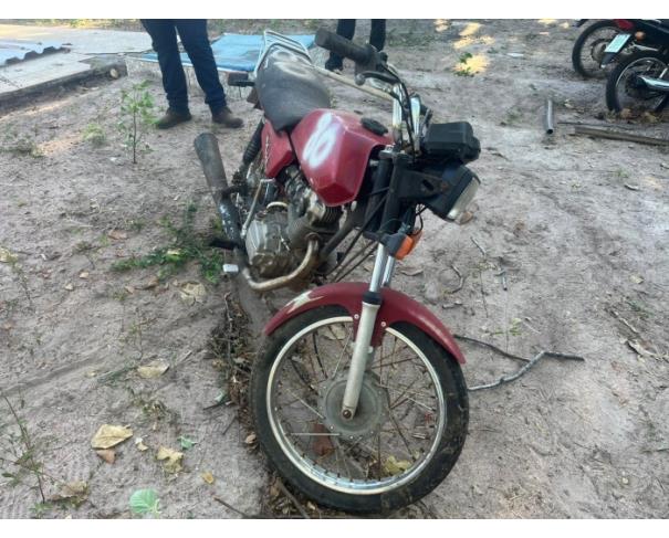 Foto de ARAGUAPAZ/GO - Motocicleta HONDA CG 125 - PARA RETIRADA DE PEÇAS - MOTOR INSERVÍVEL