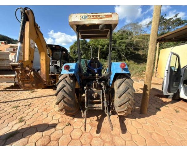 Foto de CARMÉSIA/MG - Trator New Holland, modelo TL75E