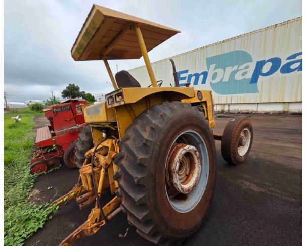 Foto de LONDRINA/PR - TRATOR AGRÍCOLA 4X4 MARCA CBT, MODELO 8060