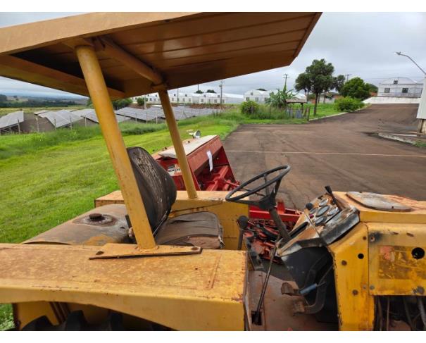 Foto de LONDRINA/PR - TRATOR AGRÍCOLA 4X4 MARCA CBT, MODELO 8060
