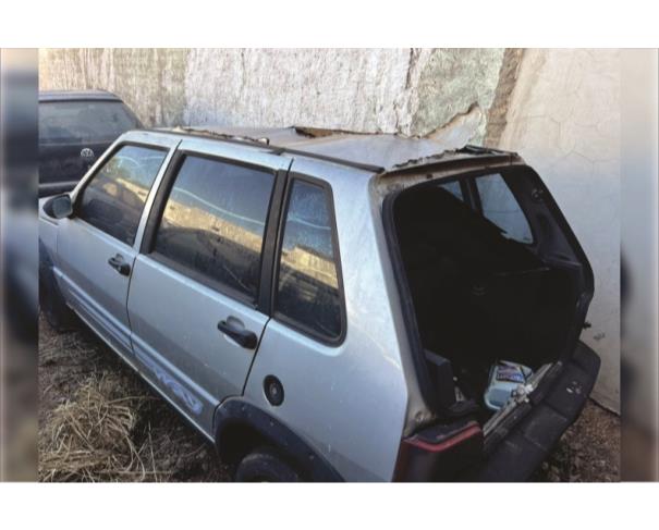 Foto de ARAGUAPAZ/GO - Lote com 04 motos e 1 carro - SUCATAS PARA DESTRUIÇÃO