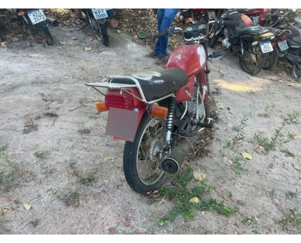 Foto de ARAGUAPAZ/GO - Motocicleta HONDA CG 125 - PARA RETIRADA DE PEÇAS - MOTOR INSERVÍVEL