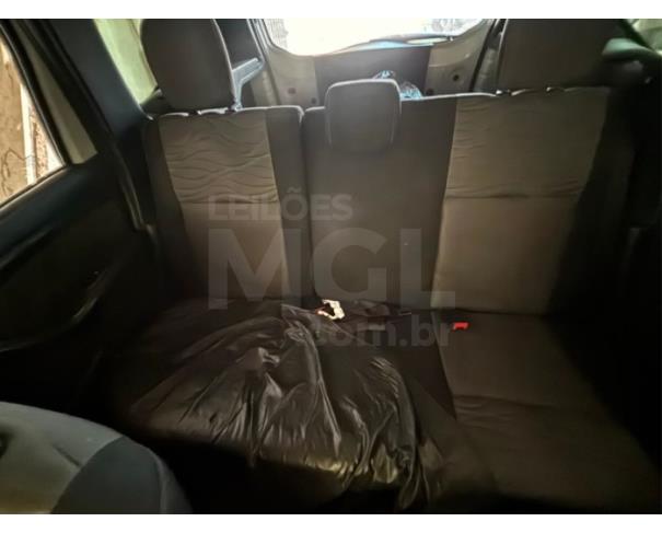 Foto de BAEPENDI/MG - RENAULT Duster 16 D 4X2 - 2012/2013