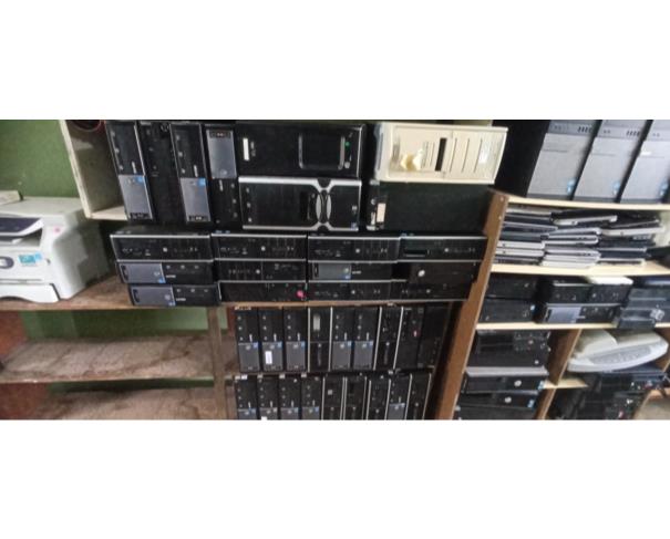 Foto de COLOMBO/PR - Sucatas diversas de TI, microcomputadores, monitores, impressoras, telefones