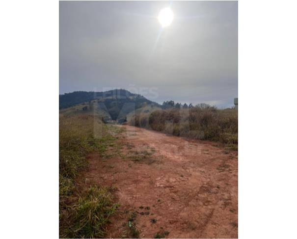 Foto de ESPIRITO SANTO DO DOURADO/MG- Terreno com área de 1.000,00 m², localizado na Rua 2, Chácara 22, Quadra “B”, do “Chacreamento Dois Irmãos”,Espírito Santo do Dourado/MG.