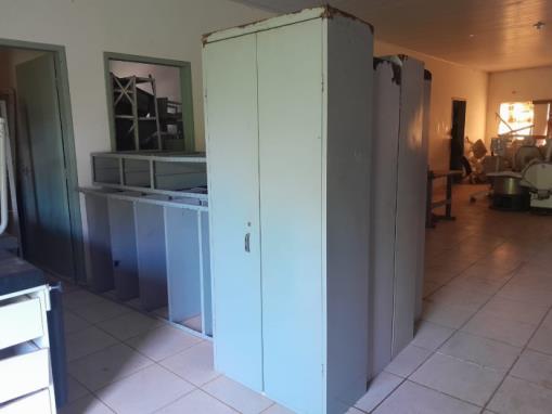 ELDORADO/MS - Diversos itens: estantes de aço com divisórias, armários de aço 02 portas com divisórias, armários de aço de 03 e 04 gavetas